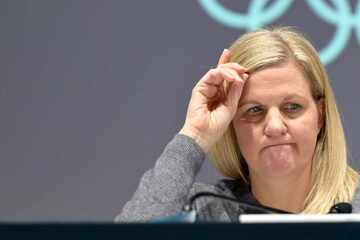 "Vielleicht muss ich jemanden entlassen": IOC-Chefin verabschiedet sich mit Cringe-Auftritt von Olympia