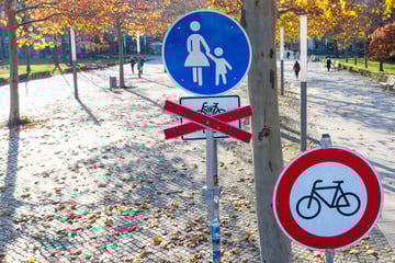 Dresden: Aufbau für den Weihnachtsmarkt beginnt: Radelverbot am Goldenen Reiter