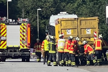 Tragischer Unfall mit Lastwagen und Transporter: Zwei Menschen sterben