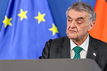 NRW macht Ernst: Innenminister Reul stellt neues Brand- und Katastrophenschutzgesetz vor