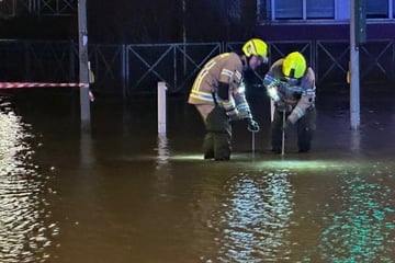 Berlin: Wasser-Chaos am Silvesterabend: Hunderttausende sitzen in Berlin auf dem Trockenen!