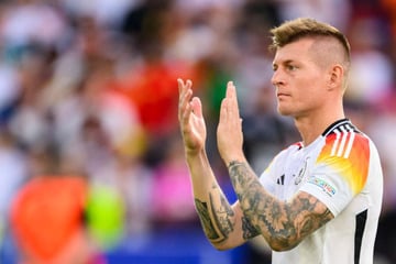 Toni Kroos mit fataler Barbier-Panne: Fehler fällt erst nach dem Schnitt auf
