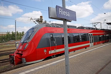 Zugverkehr auf Sachsens wichtigster Bahnstrecke gestoppt: Was ist da los?