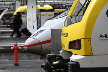 Stuttgart: Zugunglück am HBF Stuttgart: Senior erfasst und tödlich verletzt