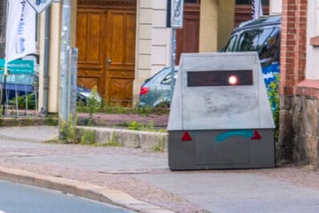 Leipzig: Farbattacke auf Superblitzer in Leipzig: Schmierfink begeht groben Fehler