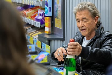 Bei ihm piept's gewaltig! Peter Maffay an Netto-Kasse gesichtet