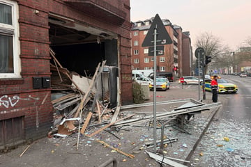 Hamburg: Explosion in Hamburg! Imbiss völlig zerstört, Gebäude evakuiert