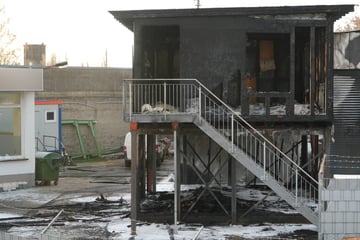 Leipzig: Feuer auf Betriebsgelände im Leipziger Osten