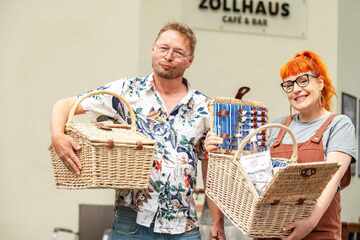 Dresden: Sängerin ist Gastwirtin im "Zollhaus": Burlesque-Star Clarissa gibt allen einen Korb