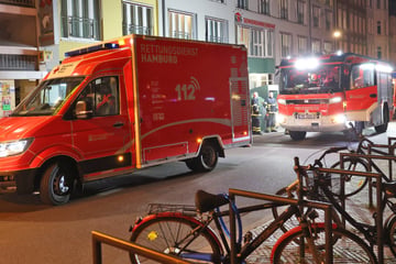 Hamburg: Kind (1) erleidet Verbrennungen bei Küchenfeuer: Auch Eltern verletzt