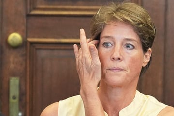 Großrazzia im Fall Block! Polizei durchsucht Gebäude in Hamburg – Ex-BND-Chef im Visier