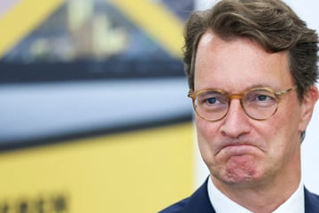 SPD-Spitze aus NRW nach CDU-Wahlpleite: "Wüst schon auf dem Weg nach Berlin"