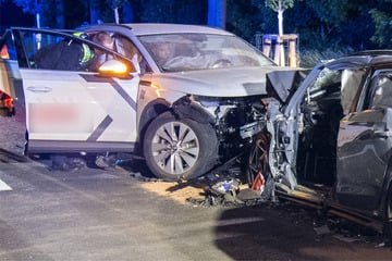 Betrunkener Fahrer kracht in Gegenverkehr: Drei Personen schwer verletzt