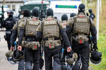 Großrazzia in Bayern! Polizei stürmt Wohnungen von mutmaßlichen Terror-Unterstützern