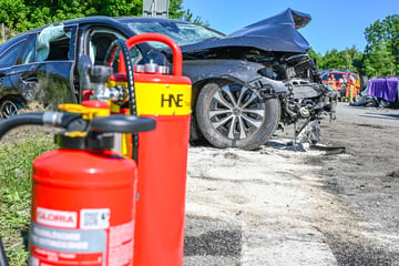 Unfall A8: Geisterfahrer-Unfall auf A8: Ein Toter und mehrere Schwerverletzte