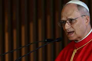 Pope Leo makes fresh comments on renewed Trump feud: "There's been a certain narrative"