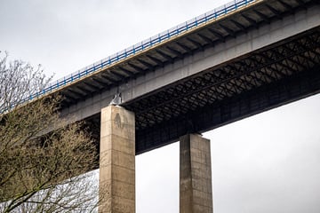 "Defizite in der Tragfähigkeit": Sperrung von maroder Autobahnbrücke bei Köln droht