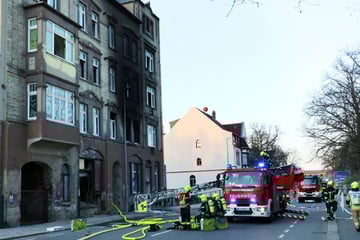 Chemnitz: Feuerwehreinsatz in Chemnitz: Brand in leerstehendem Haus