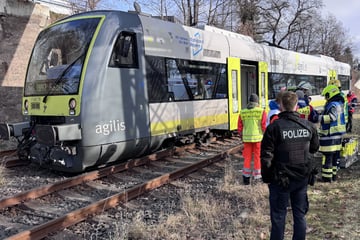 Regionalzug entgleist: Großeinsatz in Oberfranken