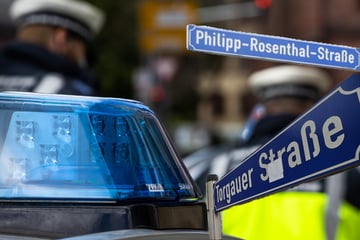 Leipzig: Opfer mit Messer bedroht: Polizei sucht Zeugen nach zwei Raubüberfällen in Leipzig