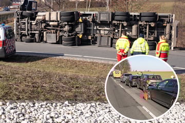 Unfall-Chaos in Sachsen: Lkw kippt im Kreisverkehr um, kurz darauf knallt es erneut