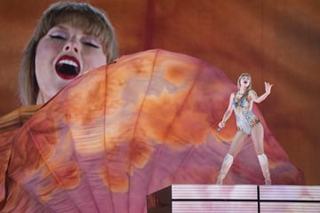 Gigantisches Weihnachtsgeschenk: Taylor Swift schenkt Mitarbeitern unfassbare Summe