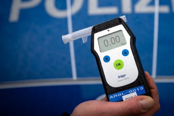 Drogen und Alkohol am Steuer: Polizei kontrolliert verstärkt Autofahrer