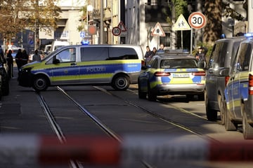 Verletzte Person gefunden: Großeinsatz in Mannheim