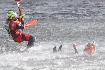Dresden: Übung an der Talsperre Malter: DRK, Polizei und Bundeswehr ziehen an einem Strang
