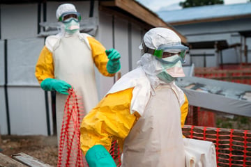 Infizierter Ebola-Arzt kommt nach Deutschland