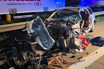 Unfall A2: Heftiger Unfall auf der A2: Audi-Fahrer mit Hubschrauber in Klinik geflogen