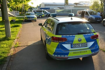 Motorradfahrer und Sozia (16) flüchten vor Polizei durch Grünau: Erst Sturz stoppt sie