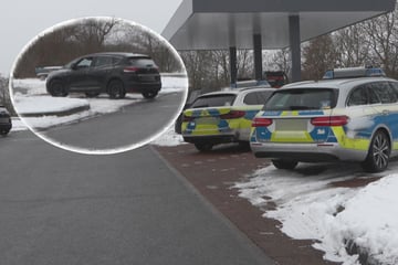 Im Auto erfroren? Passant entdeckt Leiche auf Autobahnrastplatz