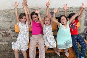 Diebe mit Gewissensbissen? Geklaute Kinderbank plötzlich wieder da