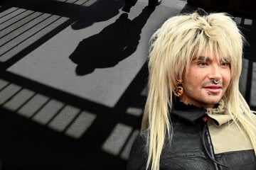 Fällt Bill Kaulitz auf Betrüger rein? Dauer-Single will Häftling daten und Geld senden