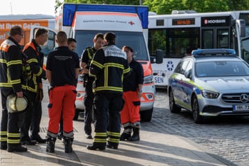 Hamburg: Rettungsdienst fährt zu Notfall, angeblicher Patient greift an