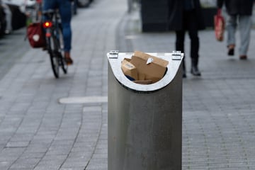Mehr Stauraum, größere Öffnungen: Stadt Köln nimmt neue Mülleimer in Betrieb