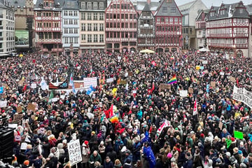 Mehr als 30.000 stellen sich in Frankfurt gegen die AfD und Rechtsextremismus