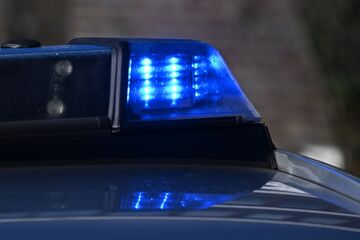 Grauenhafter Unfall in Salzgitter: Fahrer stirbt im brennenden Auto