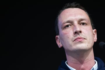 Schickte Matthias Helferich menschenverachtende Mails? AfD-Politiker spricht von Manipulation
