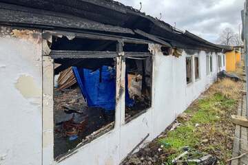 Ausgebranntes "Regenbogenhaus" wird abgerissen