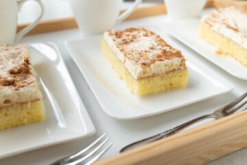 Schneller Fantakuchen mit Schmand und Mandarinen vom Blech