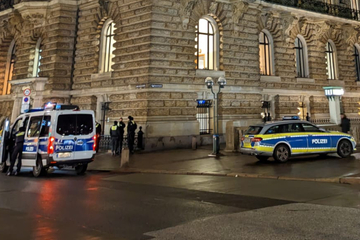 Hamburg: Polizeieinsatz am Hamburger Rathaus: Was ist hier los?