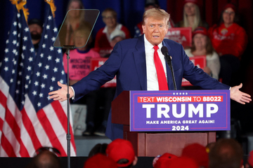 Trump bashes Biden and makes wild baby execution claims in back-to-back rallies