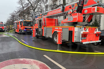 Berlin: Wohnung in Pankow brennt lichterloh