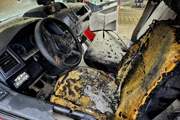"Der Schock bei uns sitzt tief": Feuerwehrauto steht plötzlich in Flammen