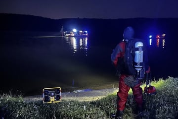 Berlin: Rätselhafte Gegenstände lösen Wasserrettung an Badestelle aus