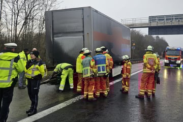 Unfall A8: Lkw in Brand: Langer Stau auf A8 Richtung Karlsruhe