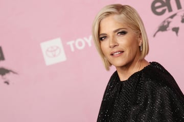 Heftiger Ausraster im Flugzeug: Selma Blair soll Stewardessen angegriffen haben