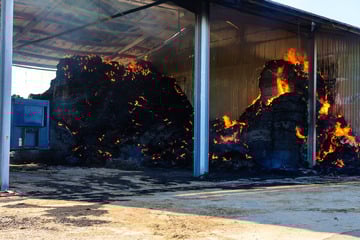 Scheune in der Wetterau brennt lichterloh: 1,75 Millionen Euro Schaden